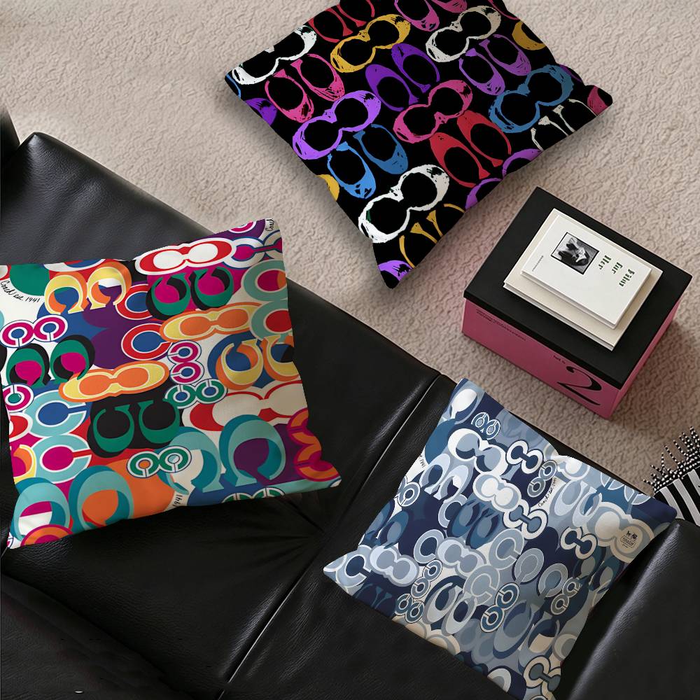 Home Textiles Logo - Sarung Bantal C-Coach B-Brand LOGO, Sarung