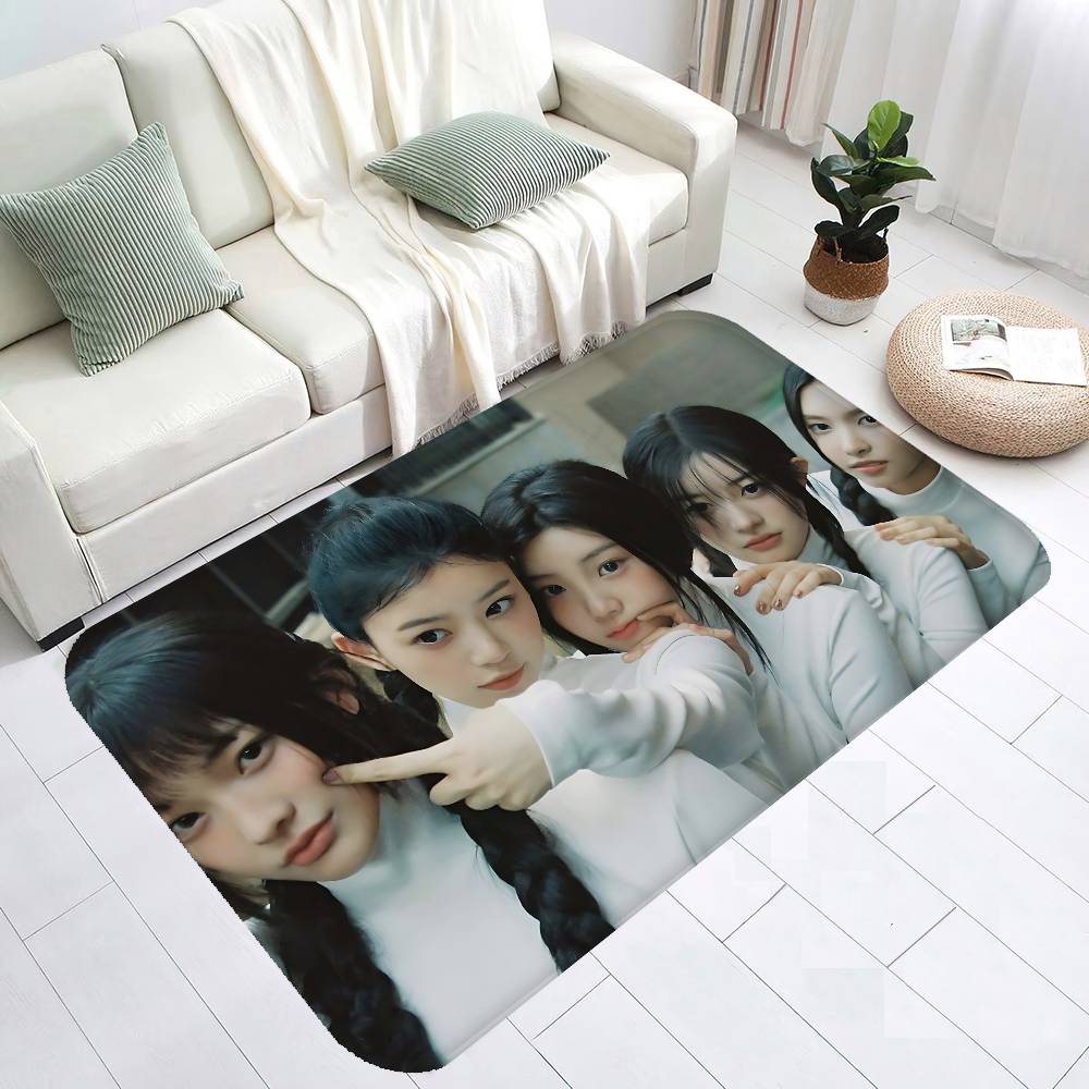 Home Textiles Group - Keset Pintu Masuk Kpop Group I-Illit